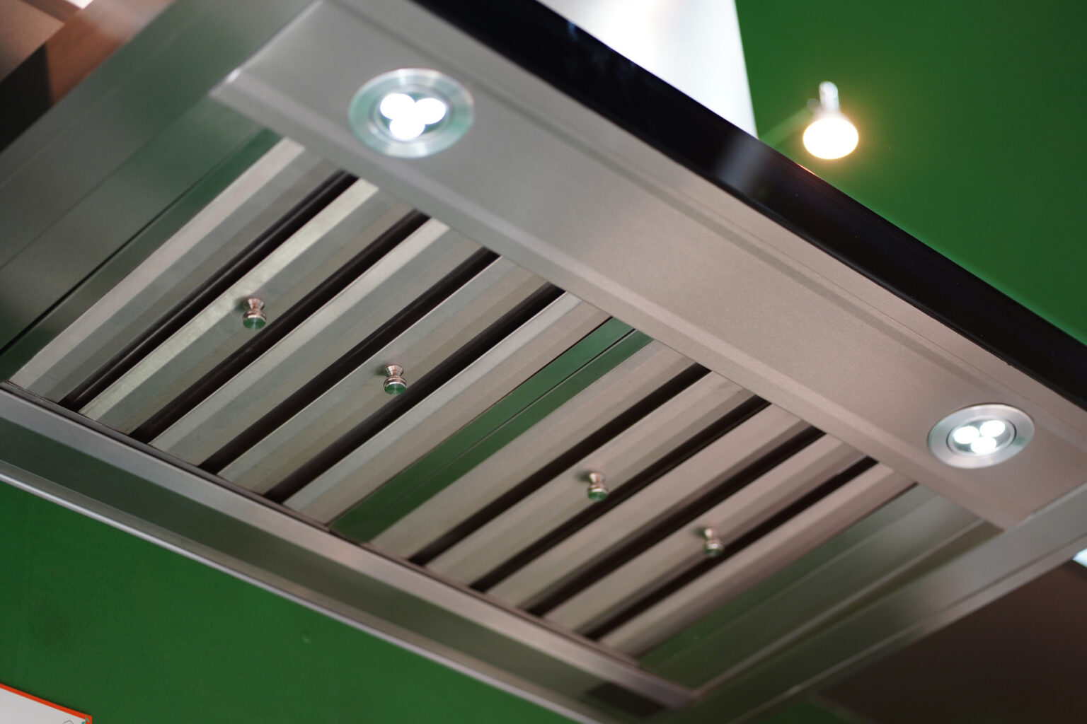 How Commercial Kitchen Exhaust Fans Impact Airflow, Safety, and Fire ...